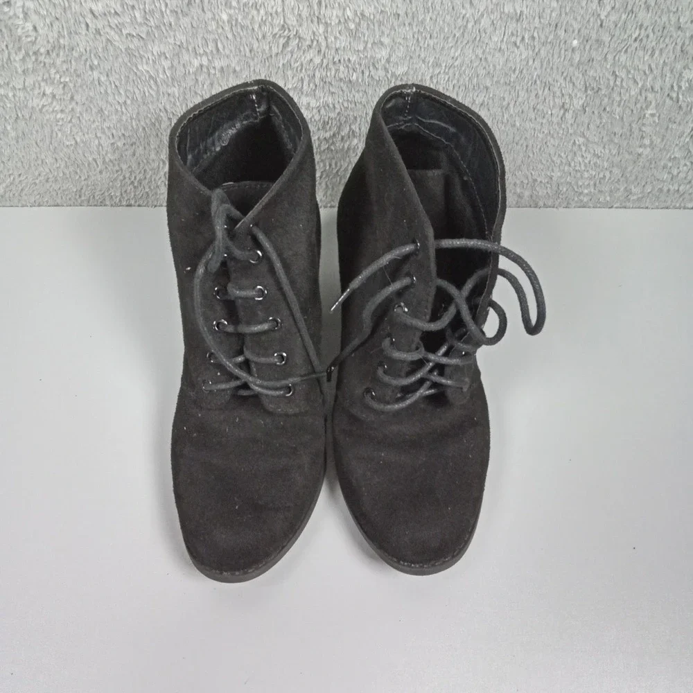 Forever Womens Black Faux Suede Lace Up Block‎ Heel Ankle Boots Size 6.5